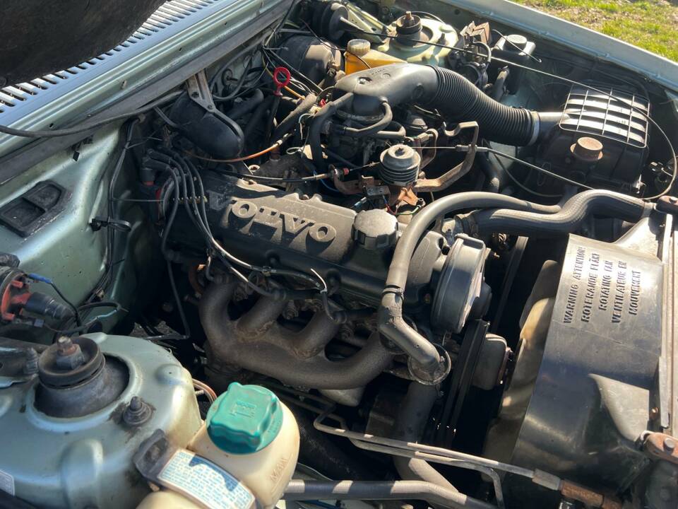 Image 16/41 of Volvo 740 (1987)