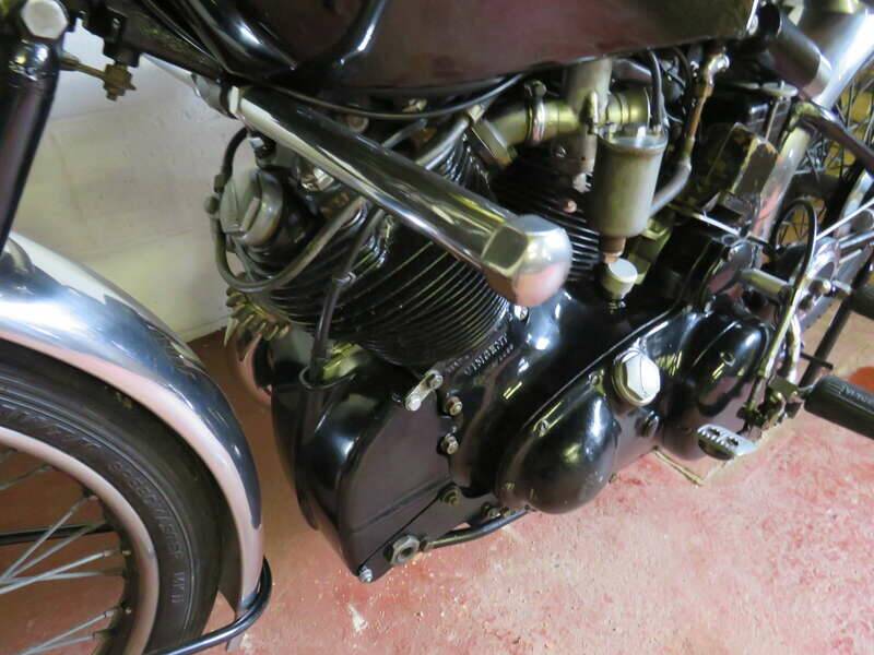 Image 22/50 of Vincent Black Shadow C (1953)