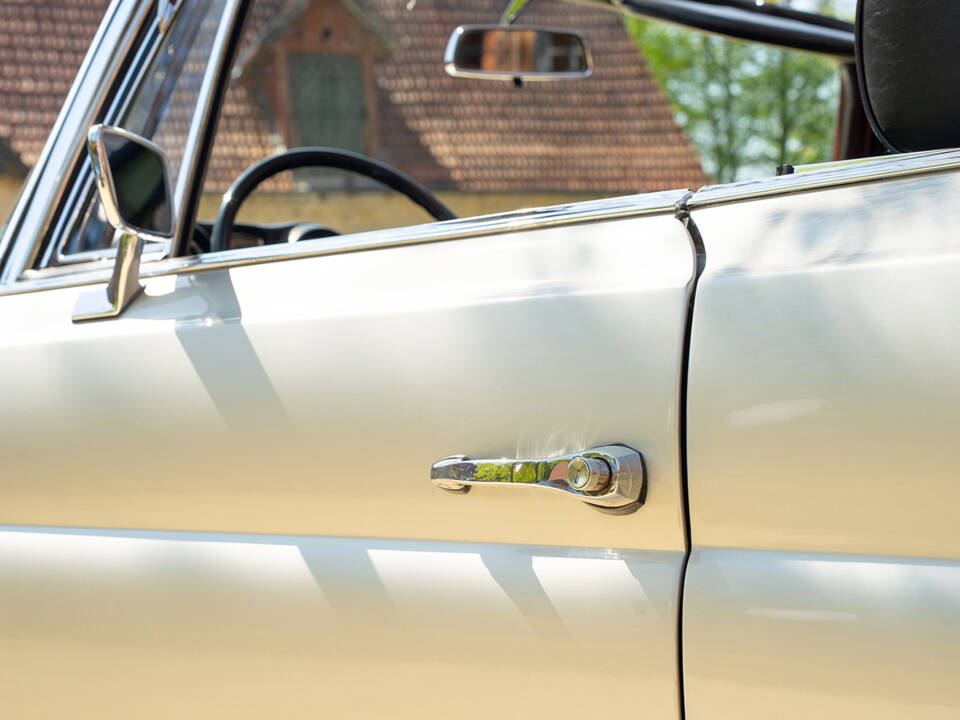 Bild 23/56 von Mercedes-Benz 280 SE (1968)
