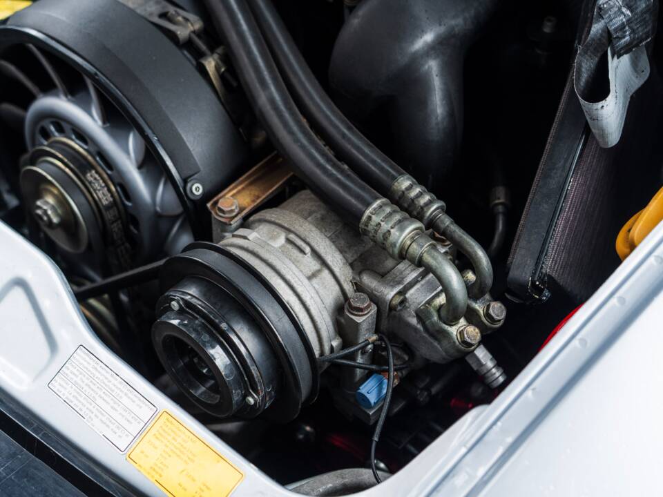 Afbeelding 21/61 van Porsche 911 Carrera 4 (1990)