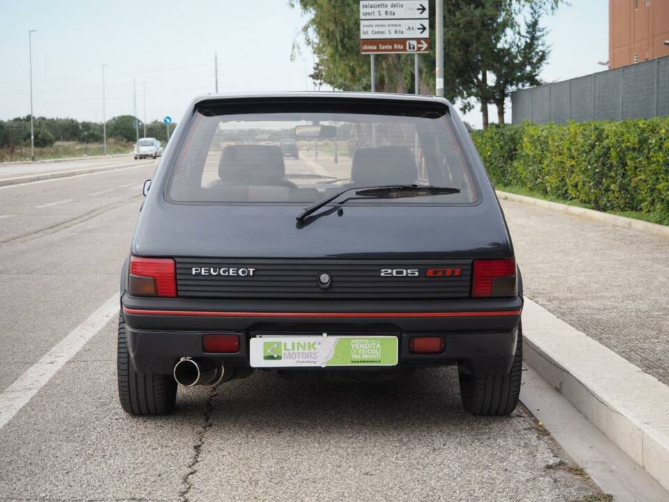 Bild 8/50 von Peugeot 205 GTi 1.9 (1988)