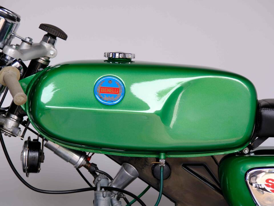 Image 31/57 of Benelli 125 Sport Special (1971)