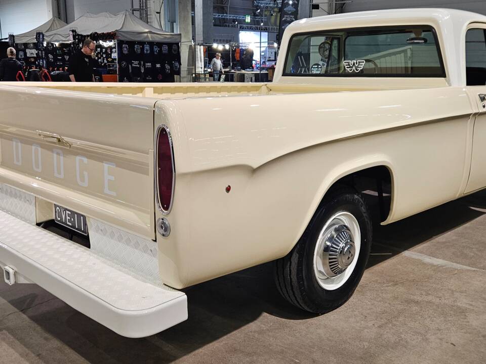 Immagine 2/18 di Dodge D 200 (1969)