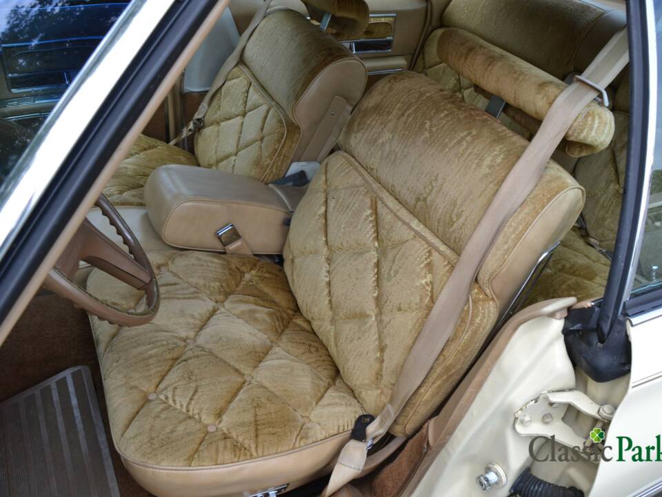 Image 26/50 de Buick Electra 225 Hardtop (1976)