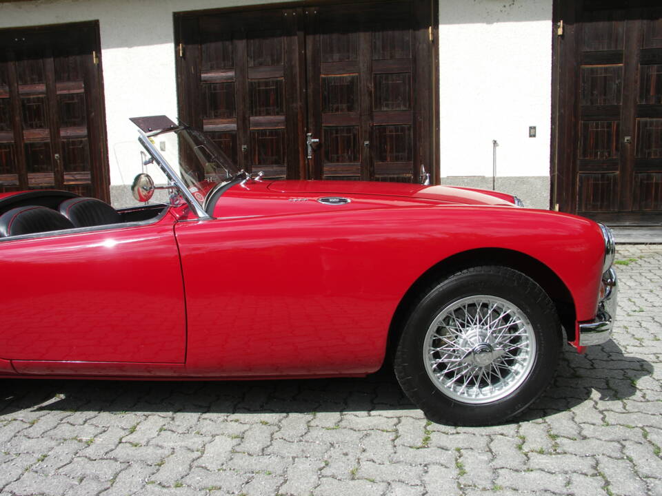 Image 26/31 of MG MGA 1600 (1959)