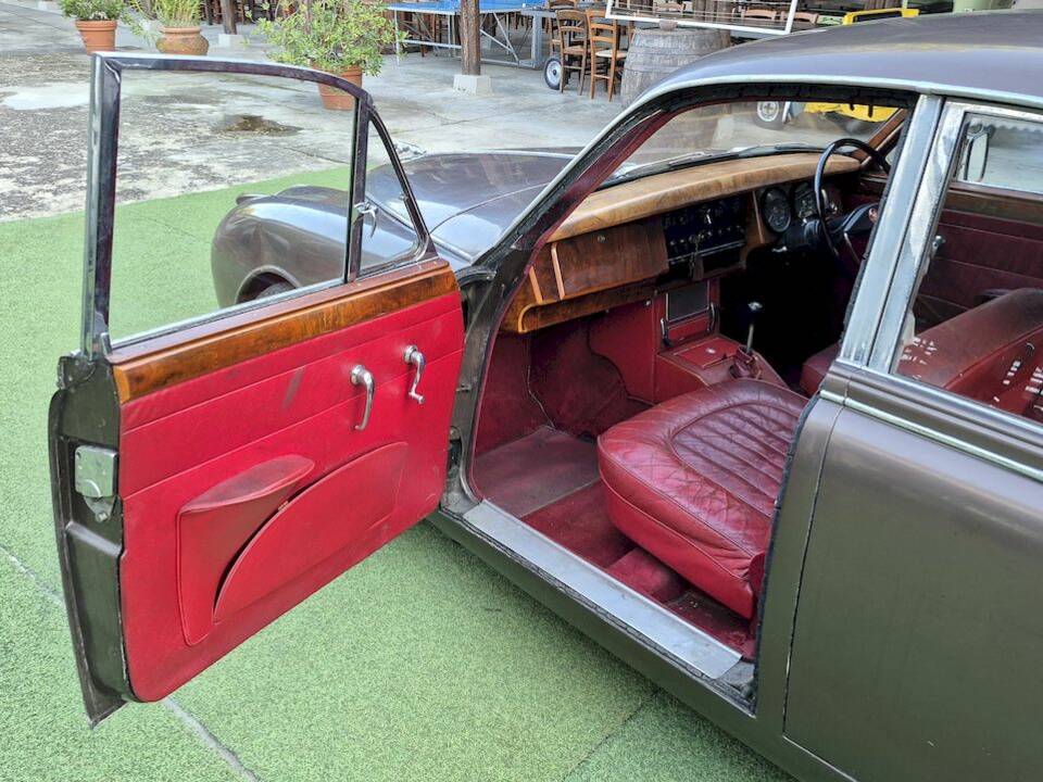 Bild 53/76 von Jaguar Mk II 2.4 (1963)