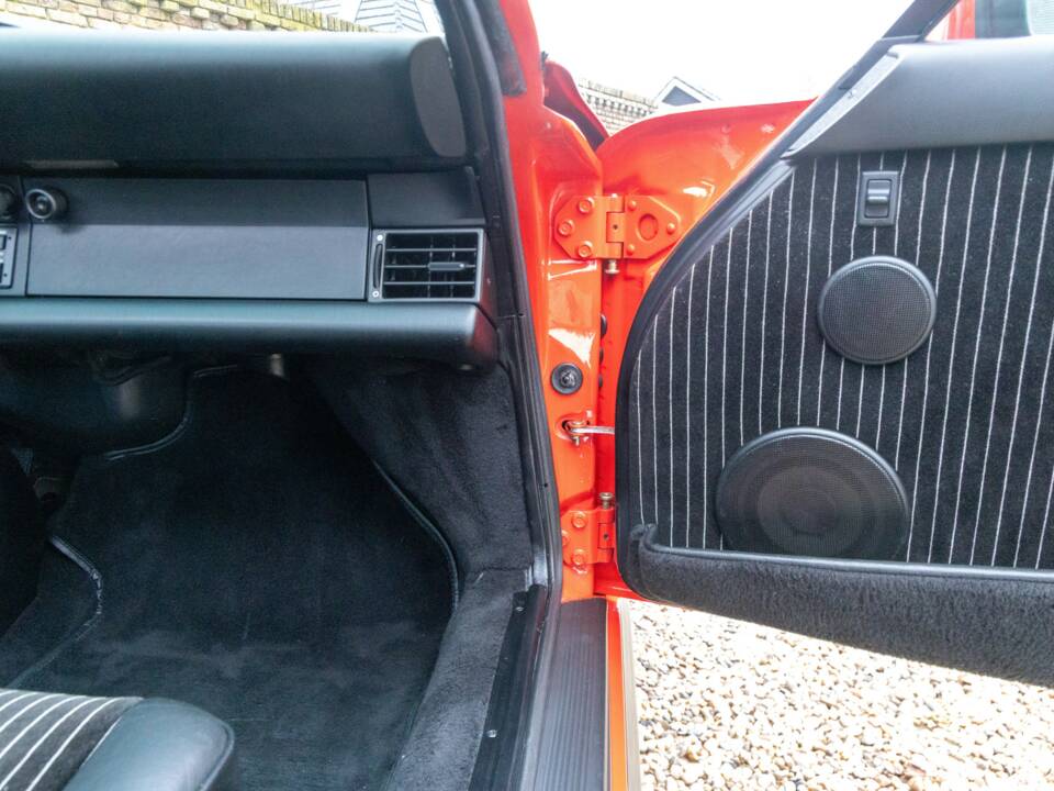 Bild 15/50 von Porsche 911 Carrera 3.2 (1988)