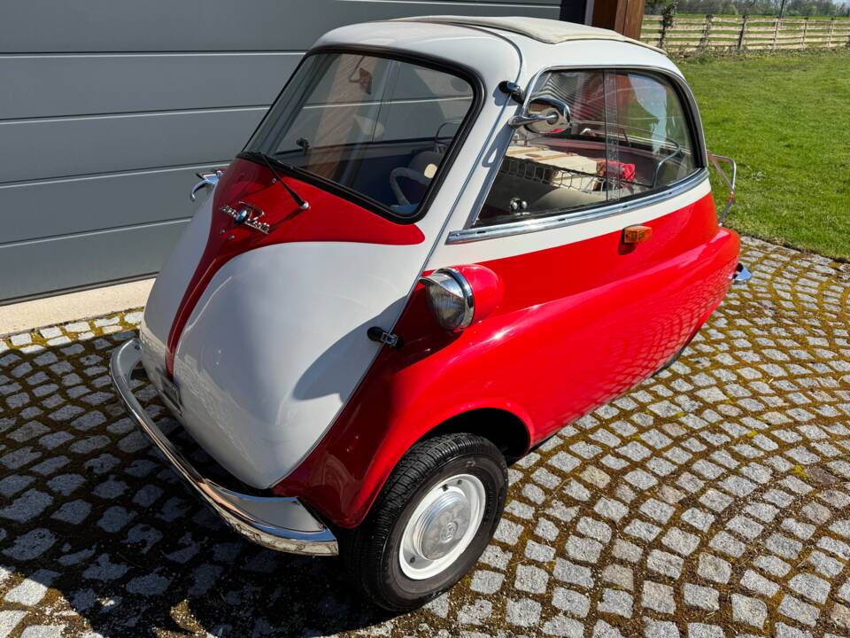 Image 12/12 of BMW Isetta 250 (1960)