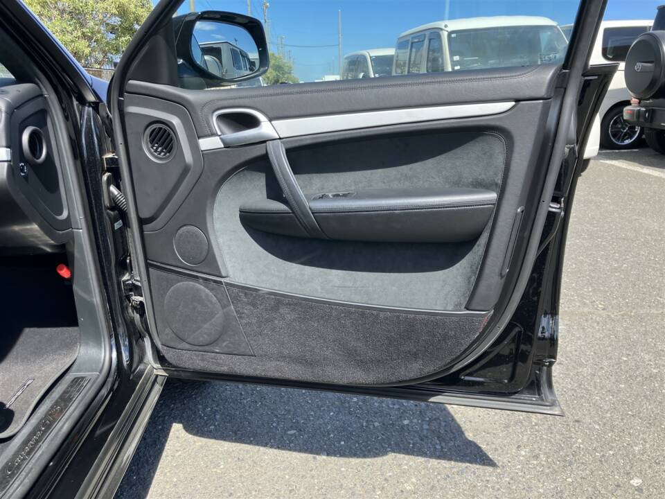 Immagine 20/40 di Porsche Cayenne GTS (2008)