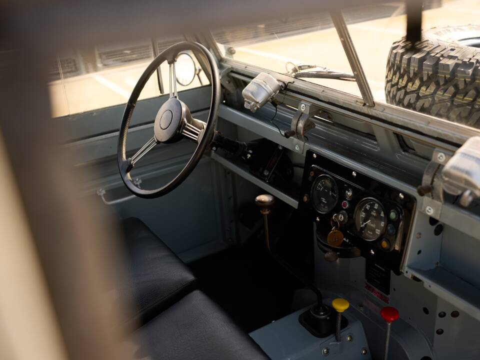 Immagine 22/66 di Land Rover 88 (1963)