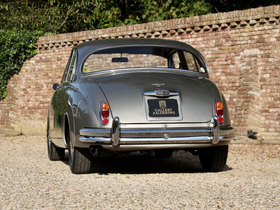 Immagine 6/50 di Jaguar Mk II 3.4 (1966)