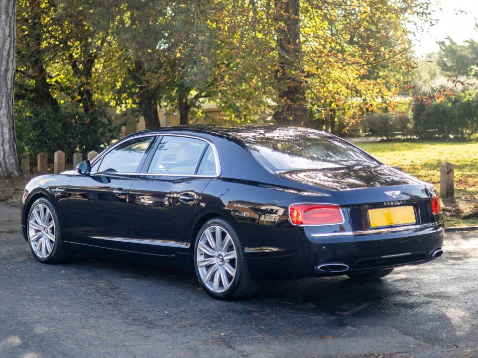 Image 3/31 of Bentley Continental Flying Spur (2013)