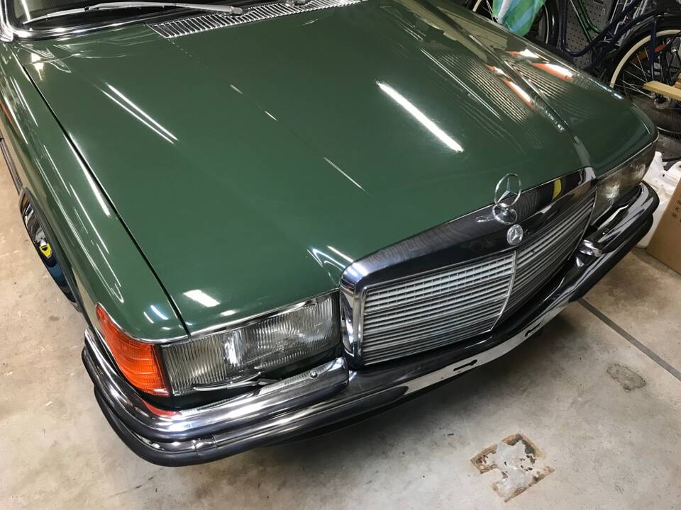 Image 8/58 de Mercedes-Benz 280 S (1975)