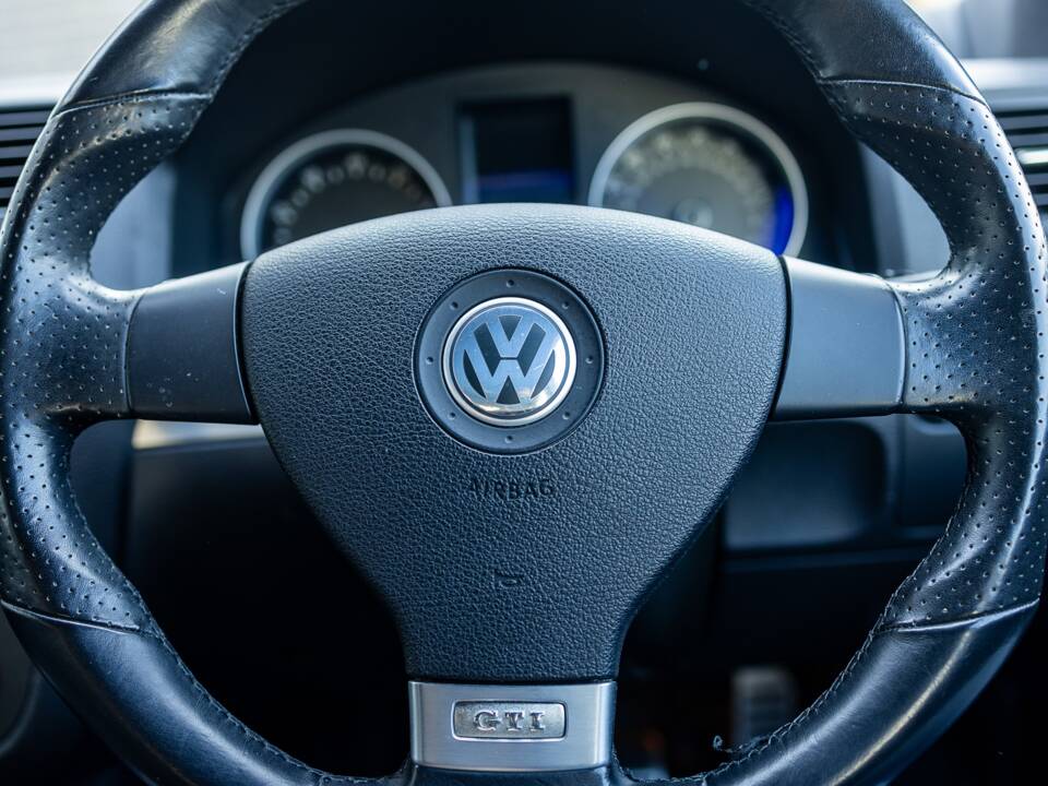 Bild 38/50 von Volkswagen Golf V GTI (2006)