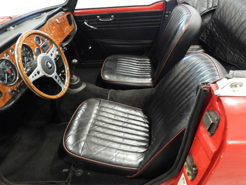 Afbeelding 3/10 van Triumph TR 4A (1966)