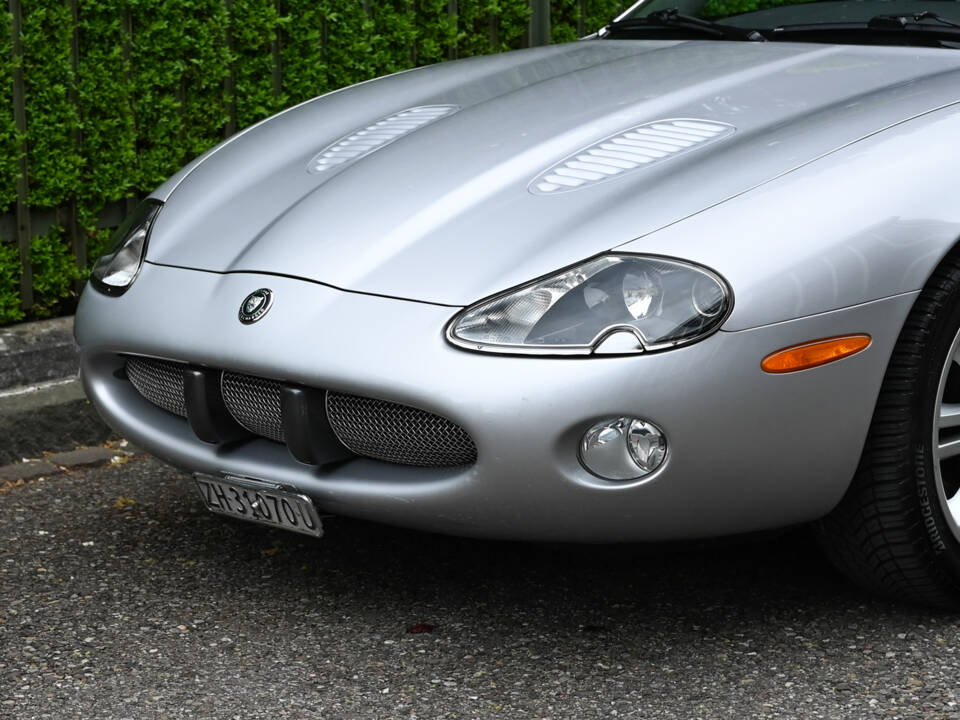 Imagen 17/32 de Jaguar XKR (2002)