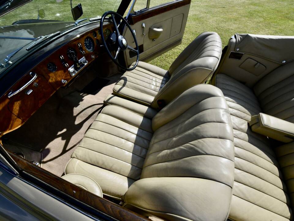 Bild 36/50 von Bentley S 1 Continental Drophead Coupé (1958)