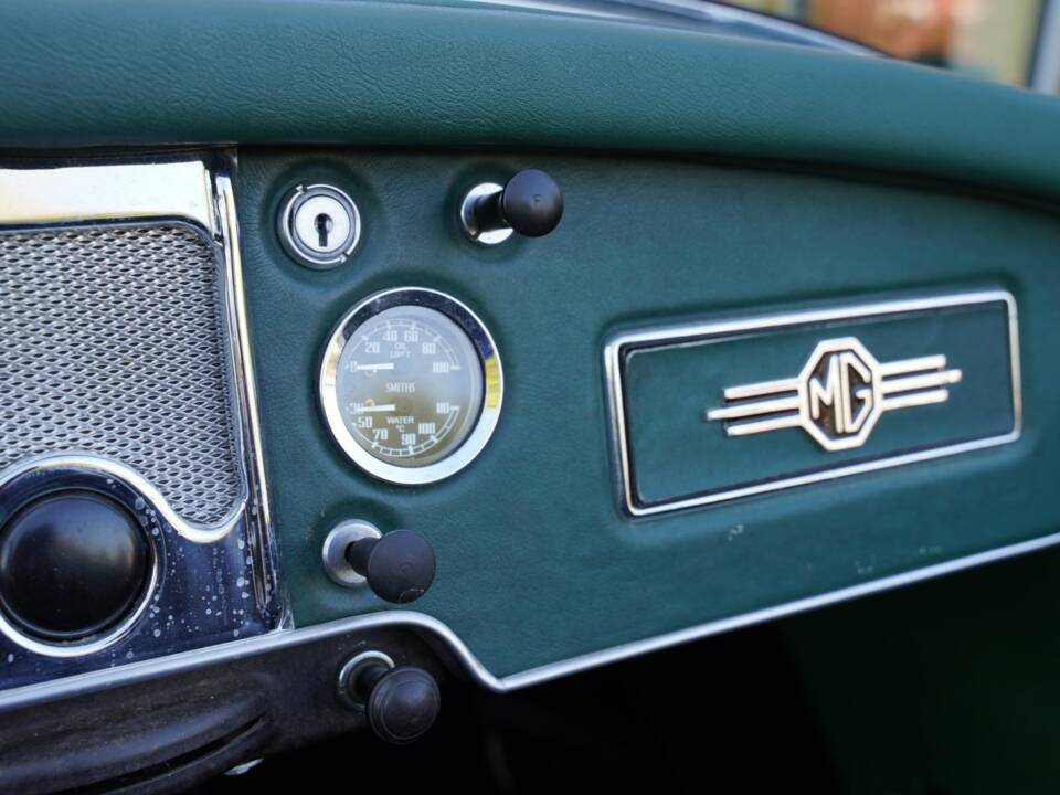 Bild 27/50 von MG MGA Twin Cam (1959)