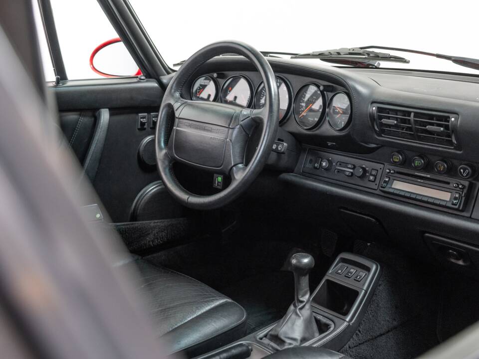 Image 18/32 of Porsche 911 Turbo 3.3 (1992)