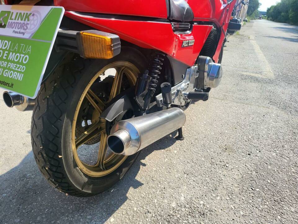 Image 28/30 of Laverda DUMMY (1983)