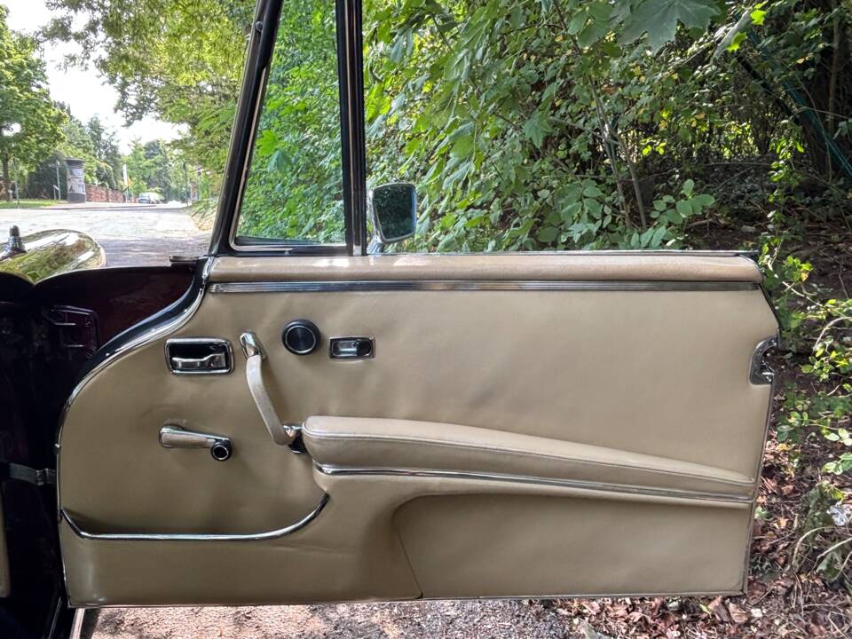 Imagen 16/27 de Mercedes-Benz 280 SE 3,5 (1970)