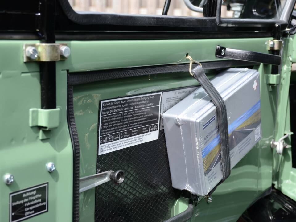 Image 46/71 of Mercedes-Benz Unimog U52 (1983)