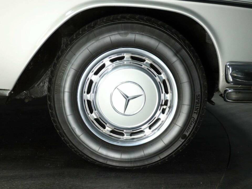 Afbeelding 29/30 van Mercedes-Benz 280 CE (1973)