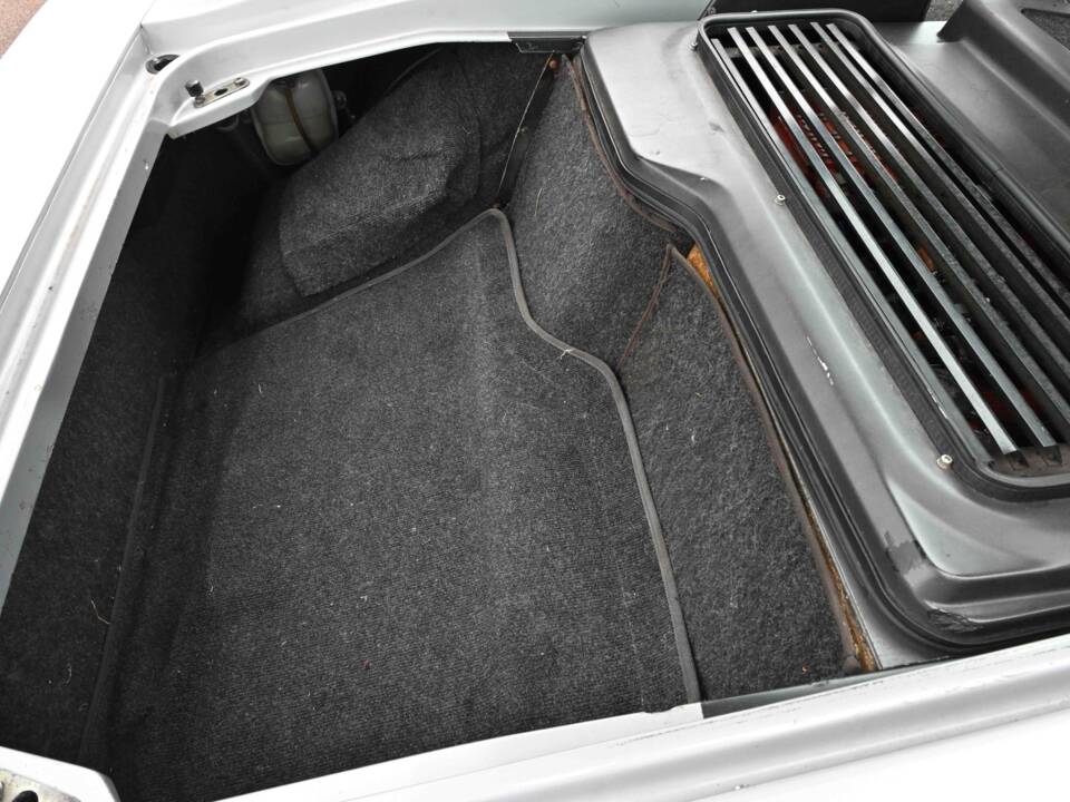 Image 48/50 of Lotus Esprit SE (1990)