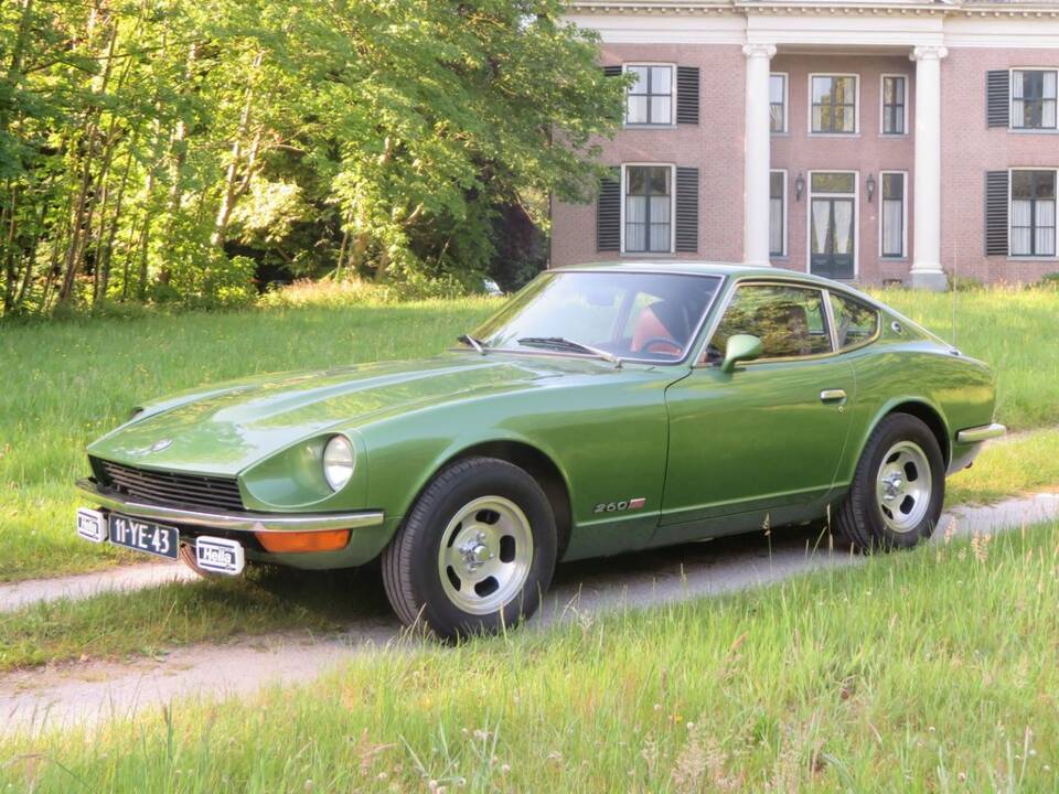 Image 8/8 of Datsun 260-Z (1974)