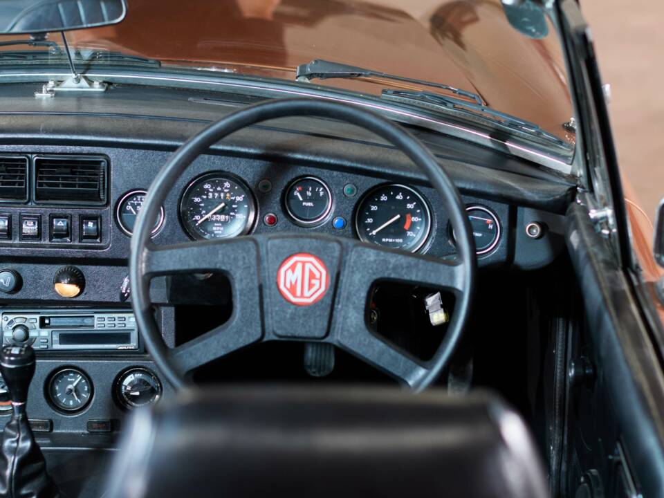 Immagine 24/25 di MG MGB Limited Edition (1981)