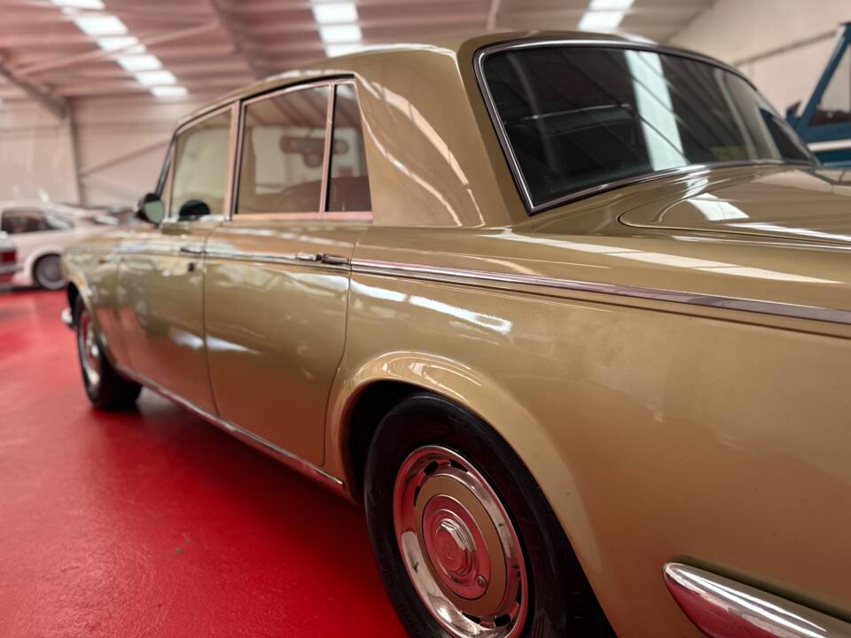 Image 10/23 of Rolls-Royce Silver Shadow I (1975)