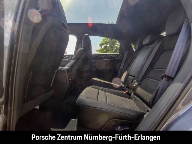 Bild 23/50 von Porsche Cayenne GTS (1900)