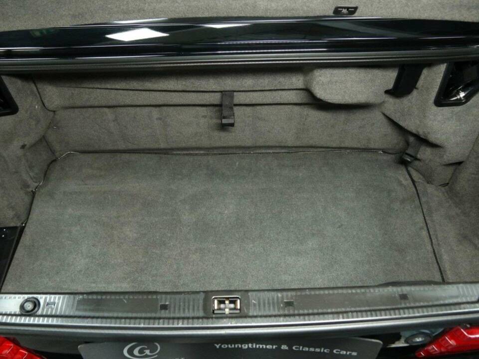 Imagen 27/30 de Mercedes-Benz SL 500 (1998)