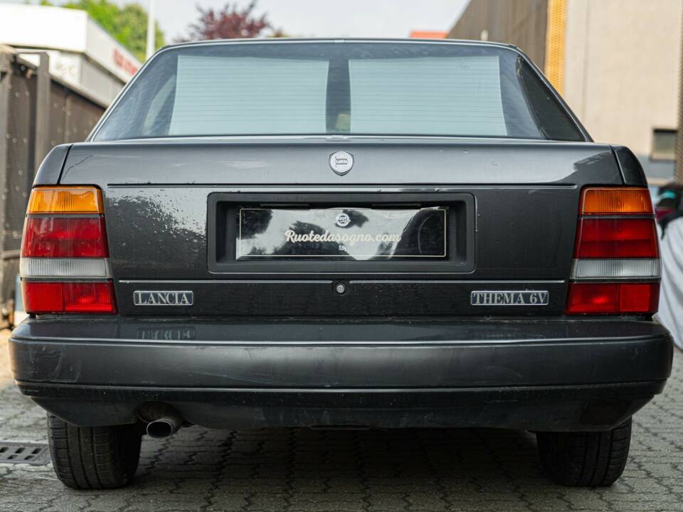 Immagine 4/42 di Lancia Thema 6V (1985)