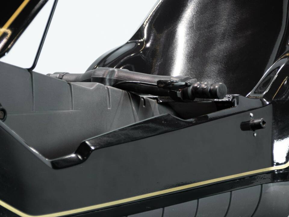 Image 36/50 of Sinclair DUMMY (1985)