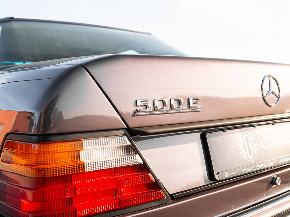 Bild 6/38 von Mercedes-Benz 500 E (1991)