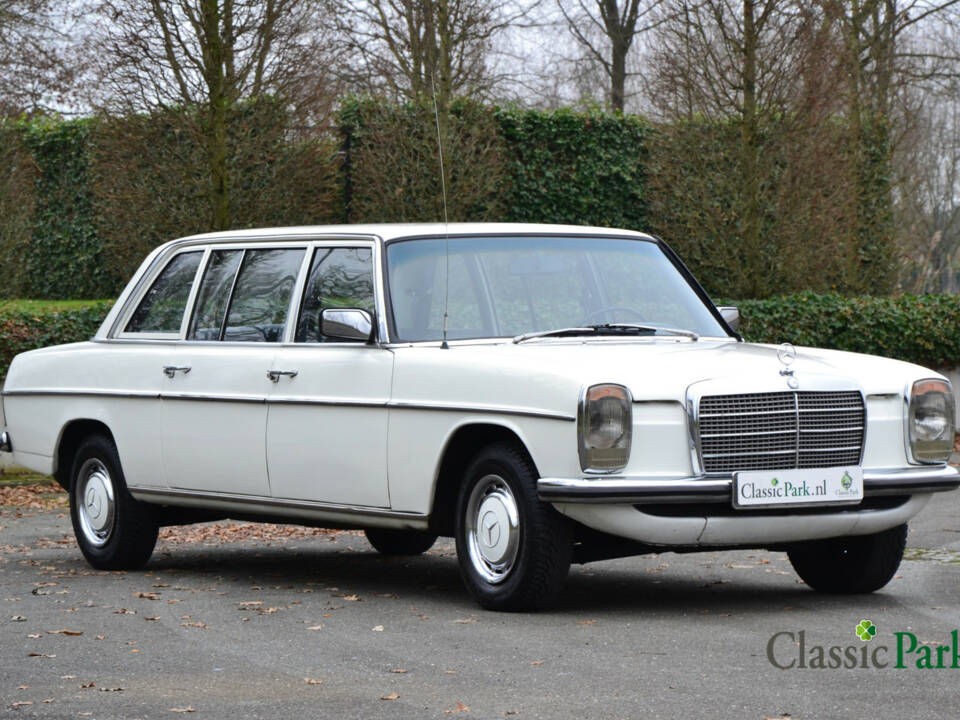 Afbeelding 7/50 van Mercedes-Benz 240 D lang (1974)