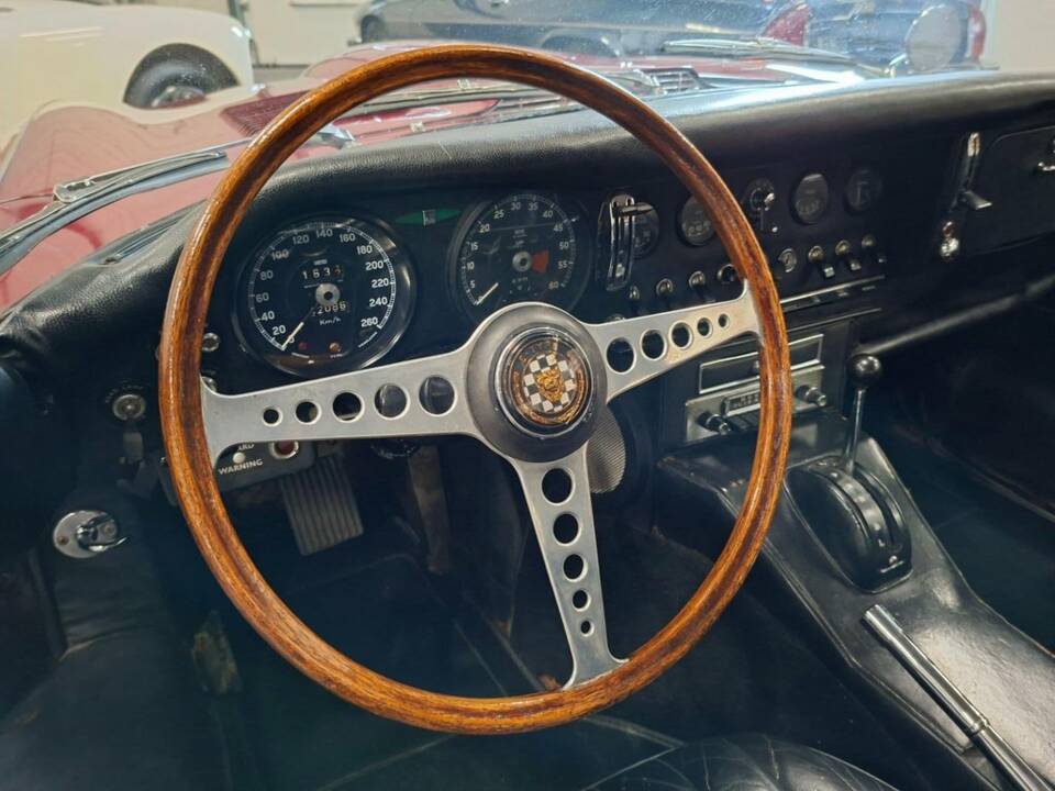 Bild 2/7 von Jaguar E-Type (2+2) (1967)