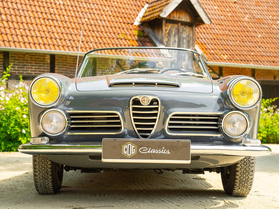 Bild 26/77 von Alfa Romeo 2600 Spider (1963)