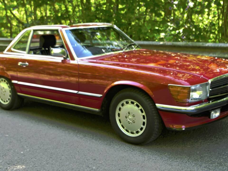Image 1/50 of Mercedes-Benz 300 SL (1988)