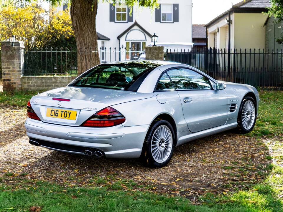 Image 3/45 of Mercedes-Benz SL 55 AMG (2004)