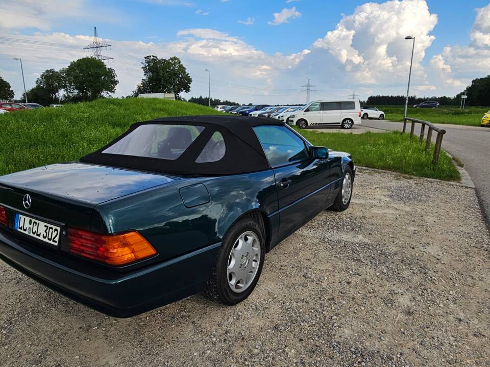 Image 2/6 de Mercedes-Benz SL 280 (1995)