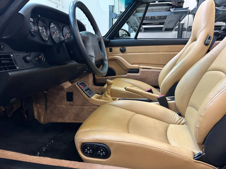 Afbeelding 11/39 van Porsche 911 Carrera (1995)