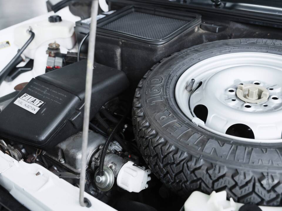 Bild 37/50 von FIAT Panda 4x4 1,0 (1990)