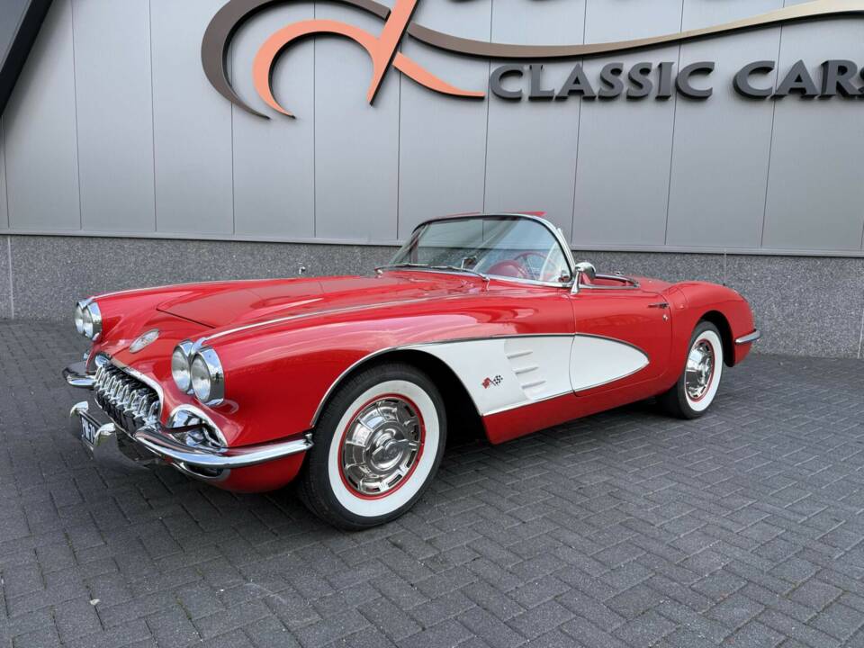 Image 19/50 of Chevrolet Corvette (1959)