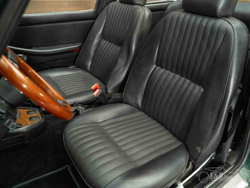 Image 16/19 of Triumph Stag (1975)