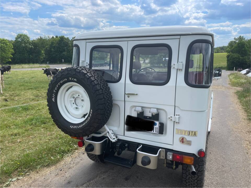 Bild 7/55 von Toyota Land Cruiser FJ 40 (1982)