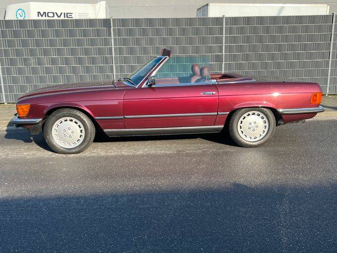 Image 3/17 of Mercedes-Benz 280 SL (1985)