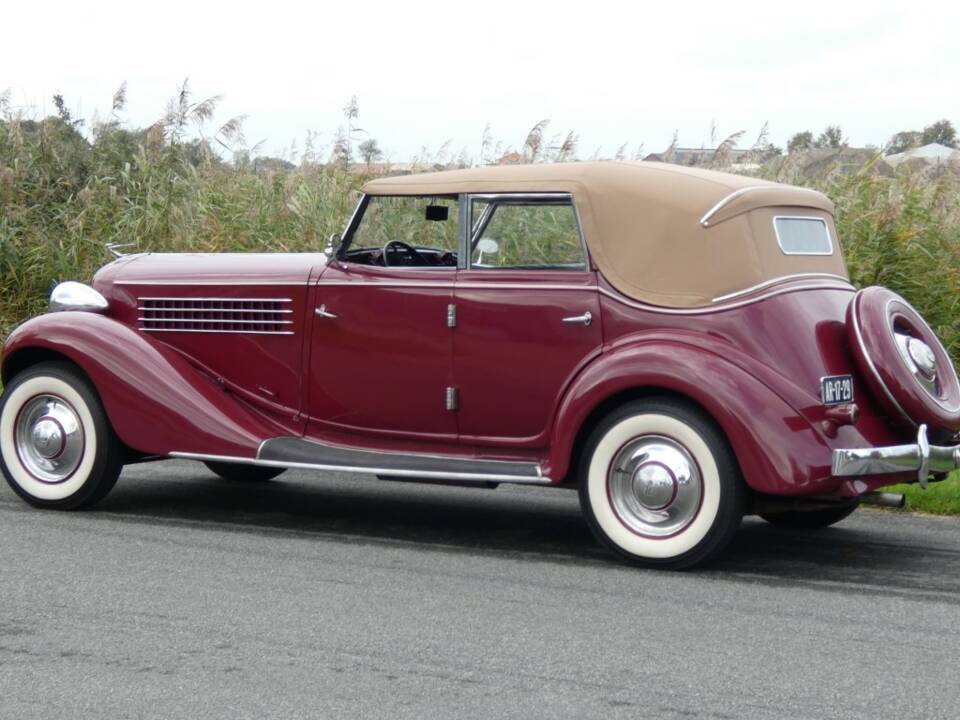 Bild 2/19 von Auburn 851 Supercharged Roadster (1935)