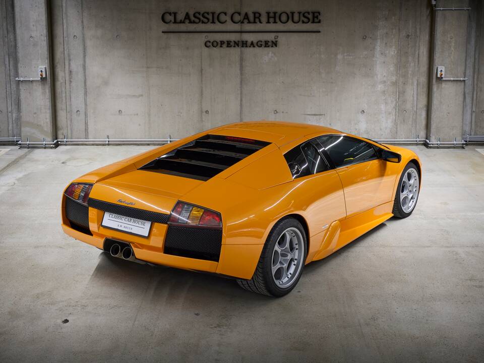 Image 18/99 of Lamborghini Murciélago (2003)